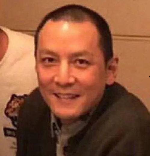 吴彦祖一寸照片,魅力四溢，风采依旧